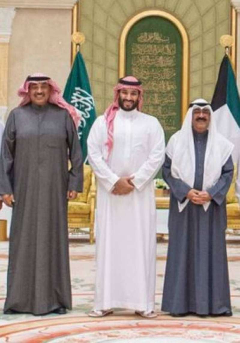 سمو الأمير مع ولي العهد ومحمد بن سلمان