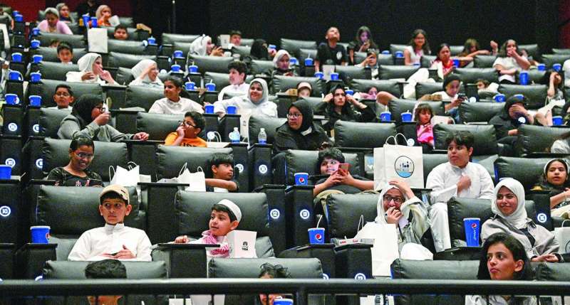 


قاعة السينما غصّت بالحضور 