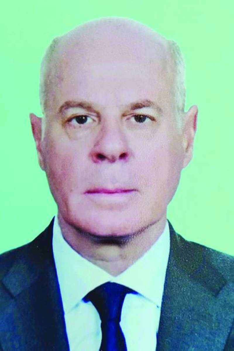 


 يوانيس بلوتاس 