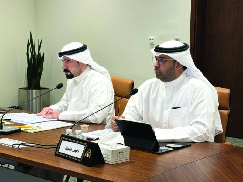 فهد العبدالجادر وإسماعيل بهبهاني خلال الاجتماع 