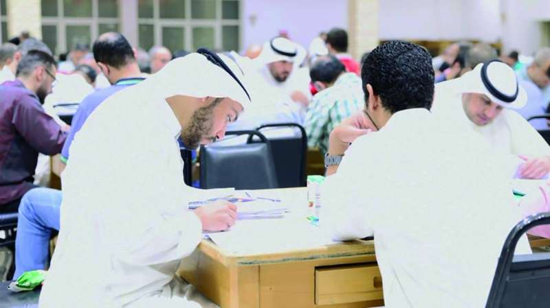 تصحيح الاختبارات... أولاً بأول (صورة أرشيفية)