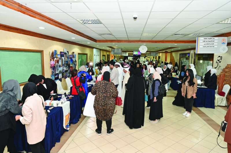 


جانب من المعرض 	(تصوير أسعد عبدالله) 