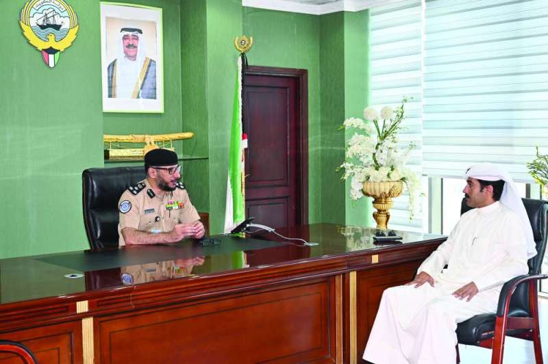 المطيري متحدثاً للزميل نايف كريم