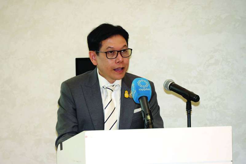 السفير التايلندي متحدثاً 