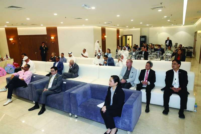 الحضور خلال المؤتمر