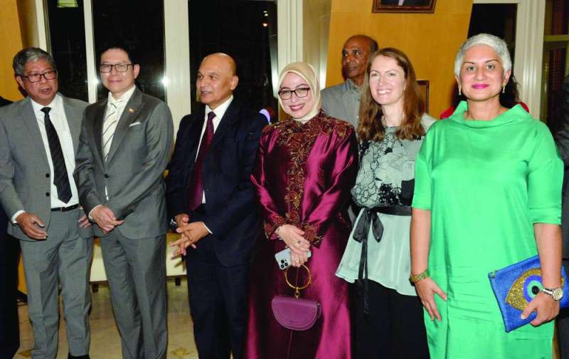 سفيرات كندا وبريطانياً وتركيا مع عدد من السفراء