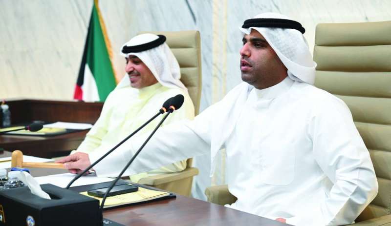 


عبدالله المحري مترئساً الجلسة الاستثنائية 	(تصوير نايف العقلة) 