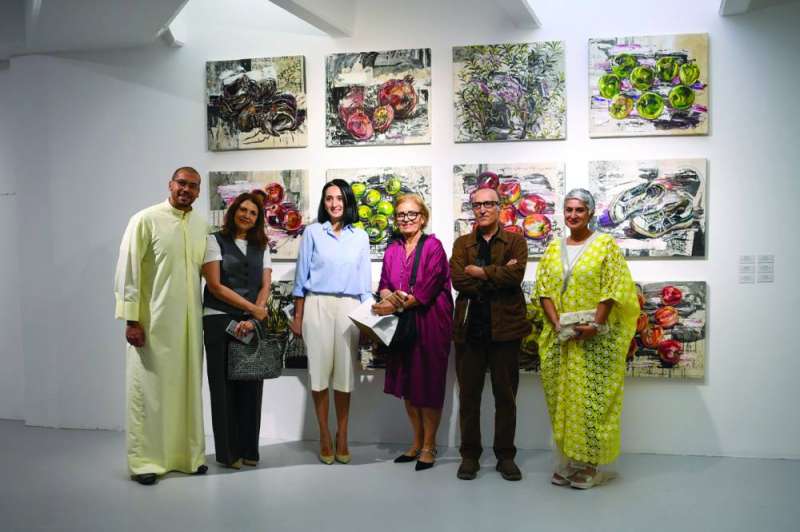 


السفيرة الكندية ودوست وعدد من الحضور 