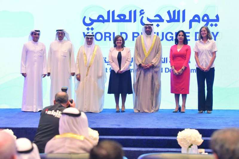 


اليحيا والبحر وربيعان وعدد من الحضور في لقطة جماعية 