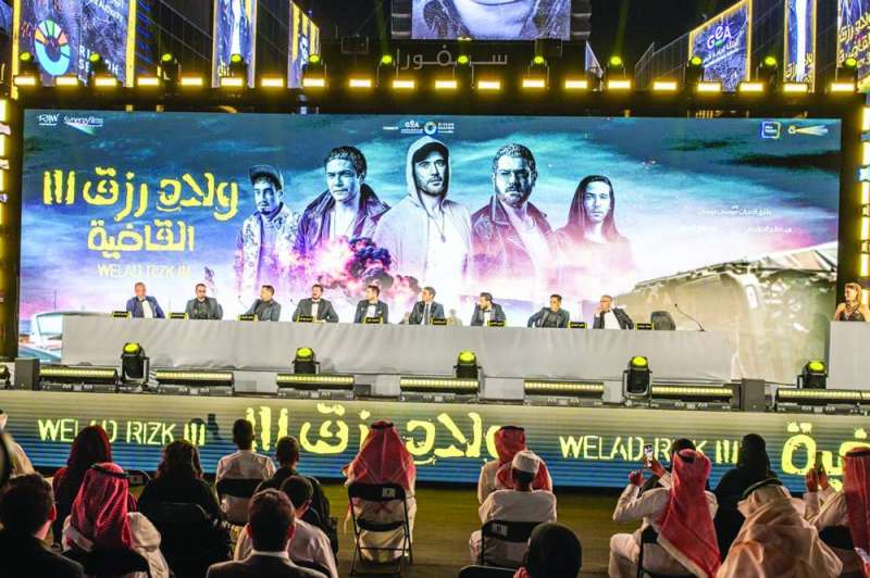 


طاقم الفيلم خلال المؤتمر الصحافي 