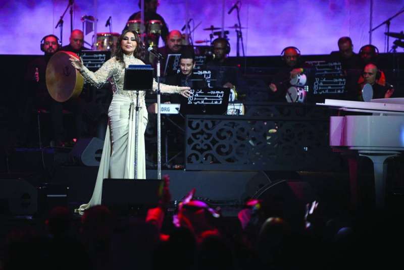 أحلام امتلكت المسرح