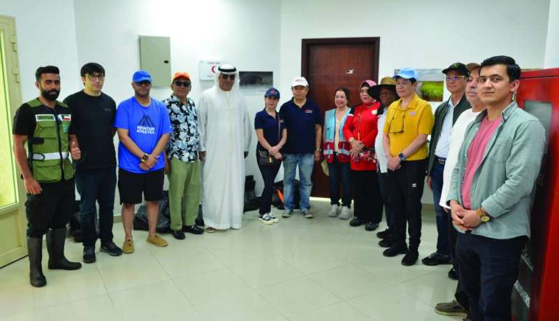 صورة جماعية قبل عملية الزراعة 