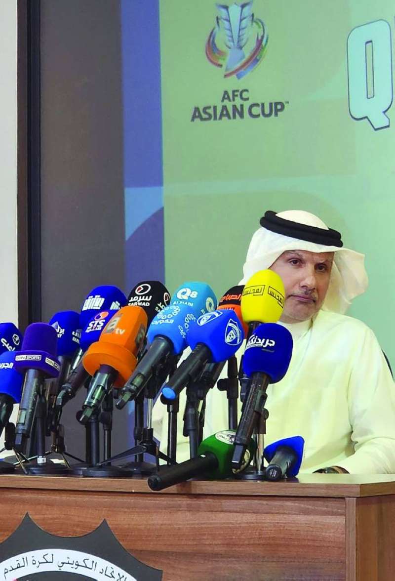 


عبدالله الشاهين خلال المؤتمر الصحافي 