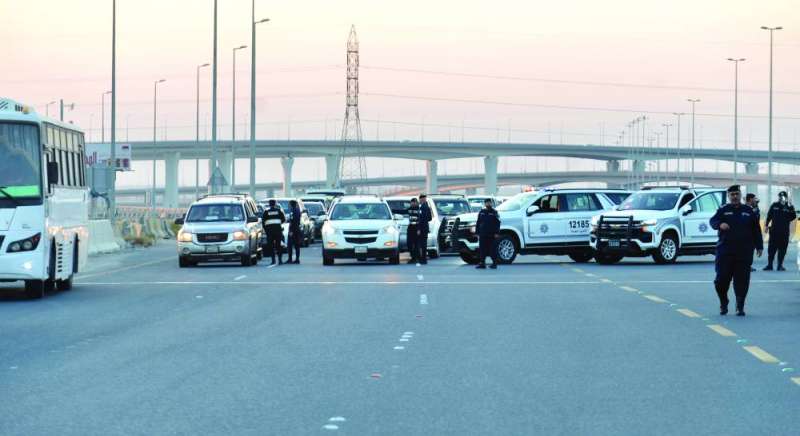 


سيطرة على الطرق للتفتيش عن المخالفين 