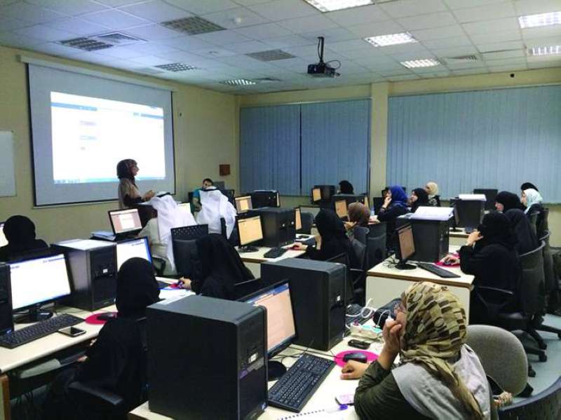 إحدى قاعات المحاضرات في الكلية علوم الحاسوب في جامعة الكويت