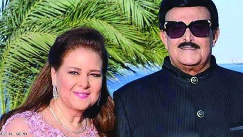 


سمير غانم ودلال عبدالعزيز 