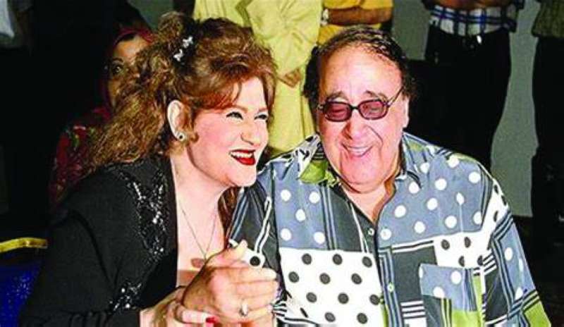 


حسن مصطفى وميمي جمال 