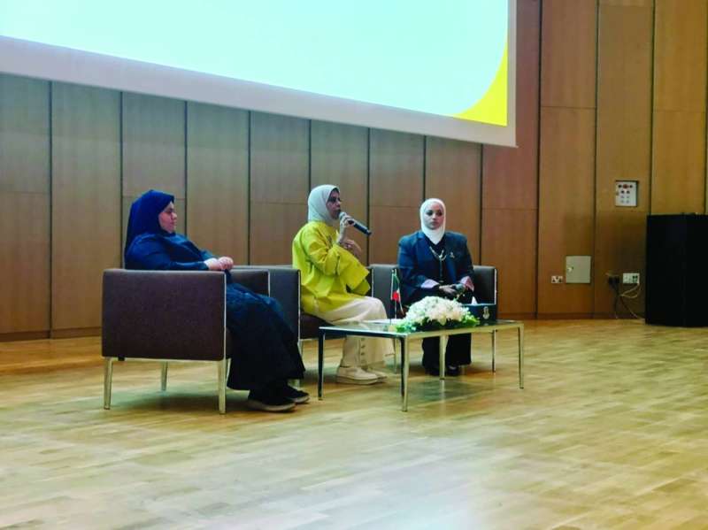 المتحدثات في اللقاء