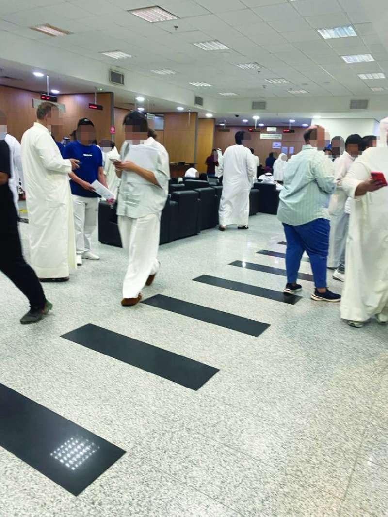 


إقبال على تأشيرات الالتحاق بعائل 