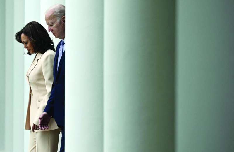 


بايدن وهاريس في لقطة أرشيفية 