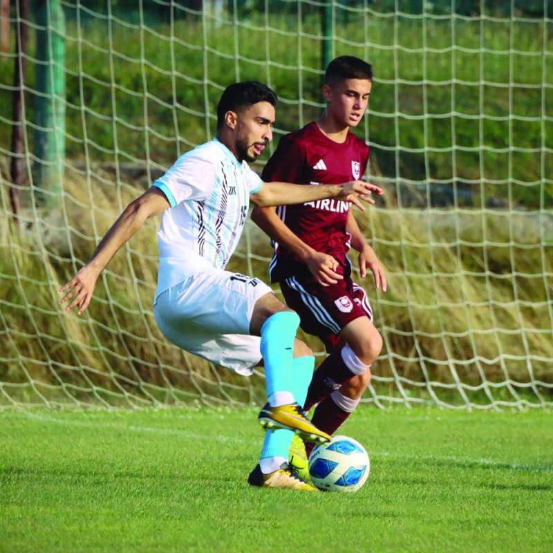 


لاعب «السماوي» سنوسي الهادي خلال المباراة مع «سراييفو»   	    (موقع نادي السالمية) 
