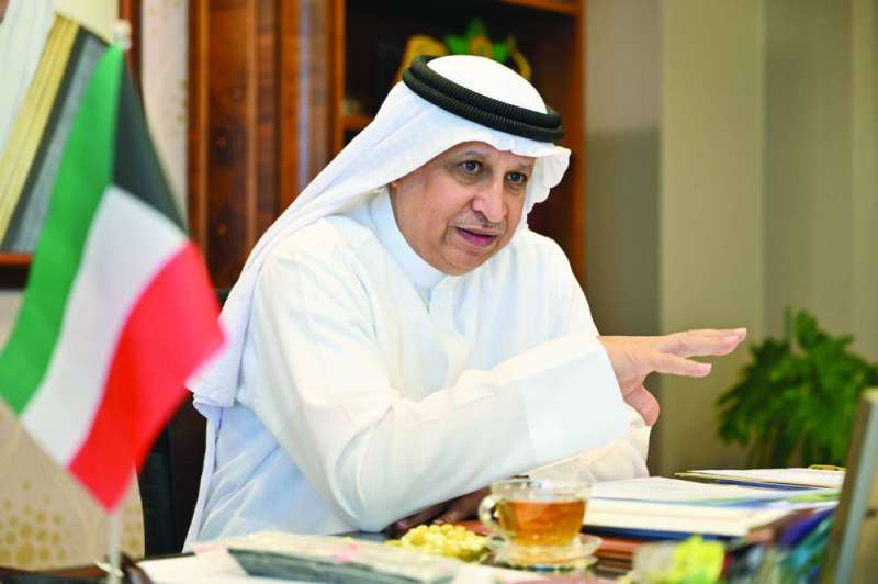 العوفان خلال حديثه لـ«الراي» 	
(تصوير أسعد عبدالله)