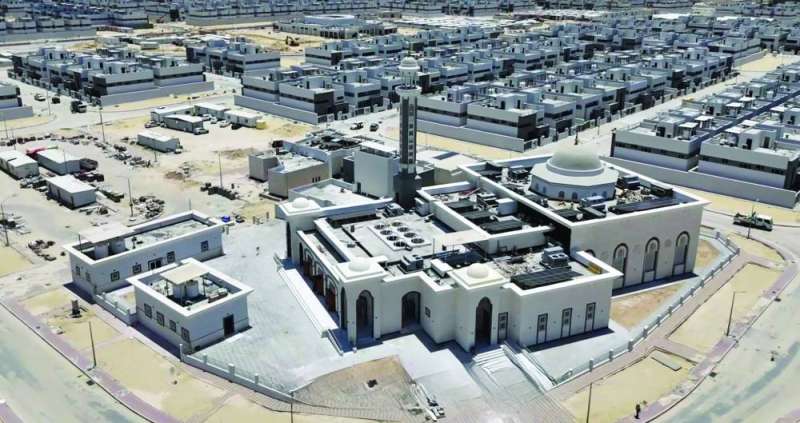 


المسجد وملحقاته وجانب من مدينة شرق صباح الأحمد 