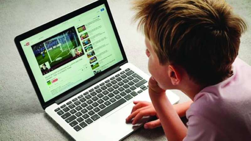 اتخاذ تدابير لحماية القاصرين من المحتوى الإشكالي