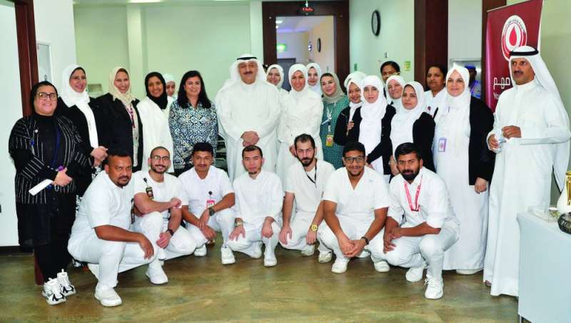 العوضي متوسطاً والرضوان قياديي وفنيي بنك الدم