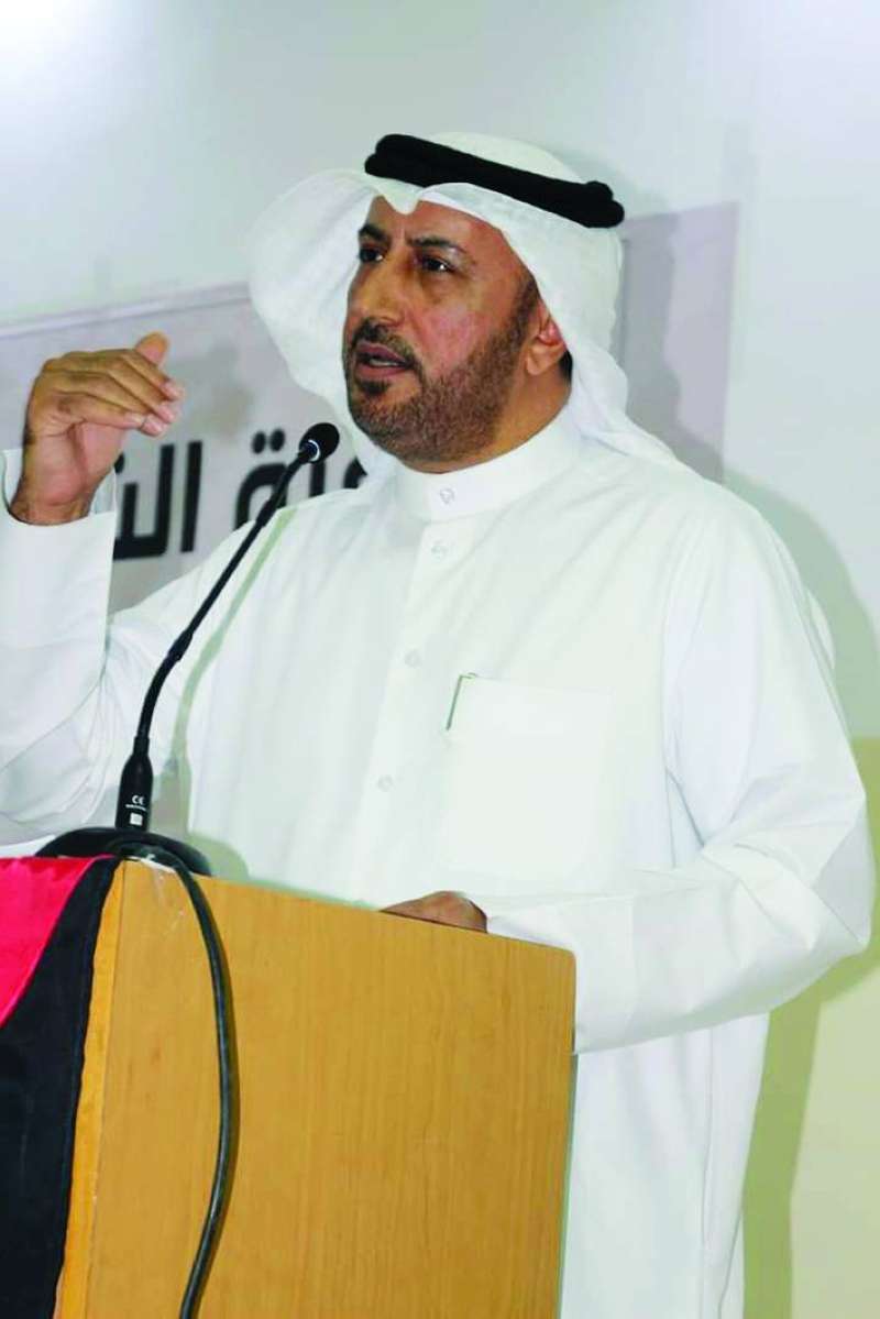 


علي المسعودي مُلقياً إحدى قصائده 