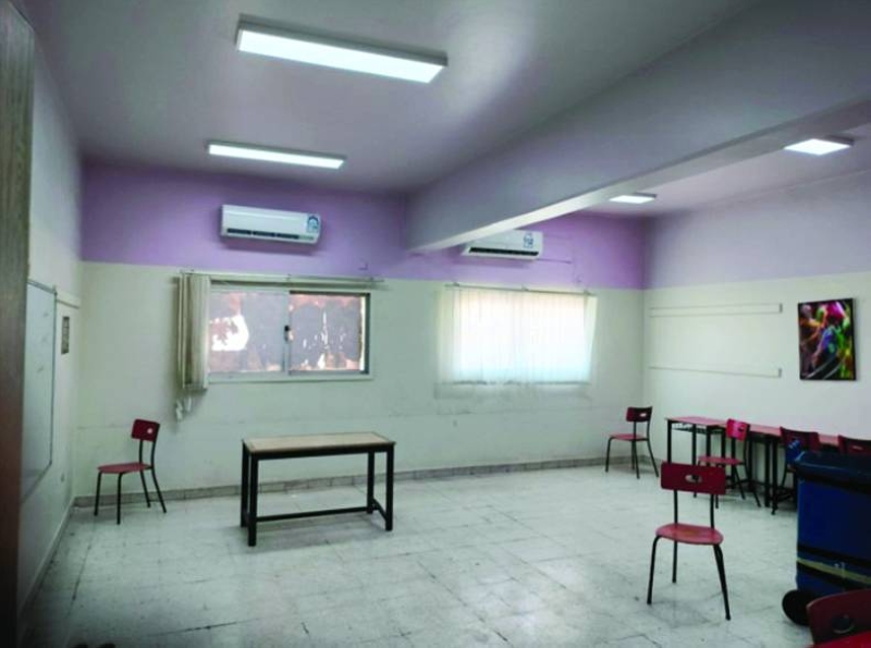   تركيب وحدات التكييف الجديدة 