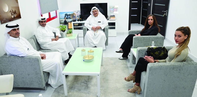 


رئيس التحرير مستقبلاً البابطين والمشعان والشمري والعرفج 