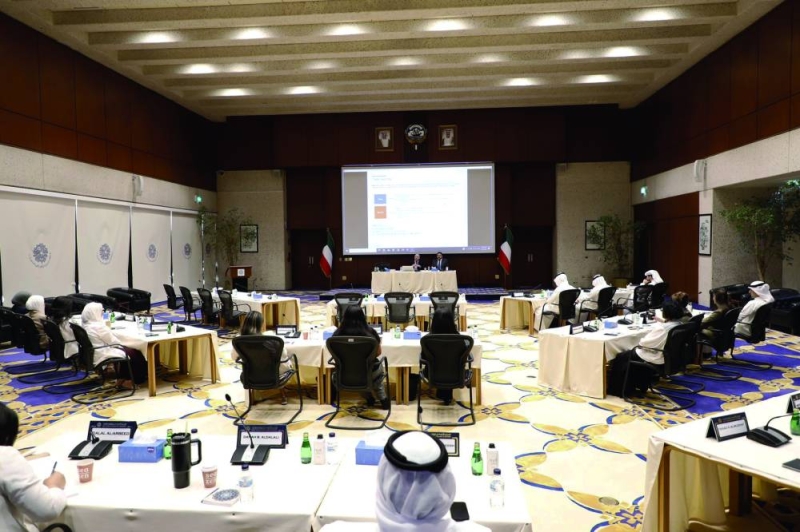 جانب من الدورة 