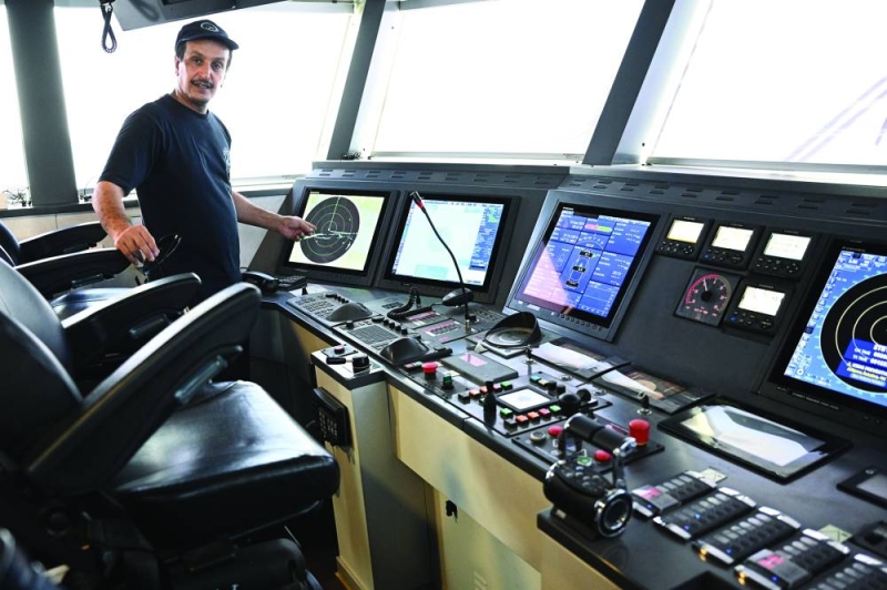 


داخل كابينة السفينة  