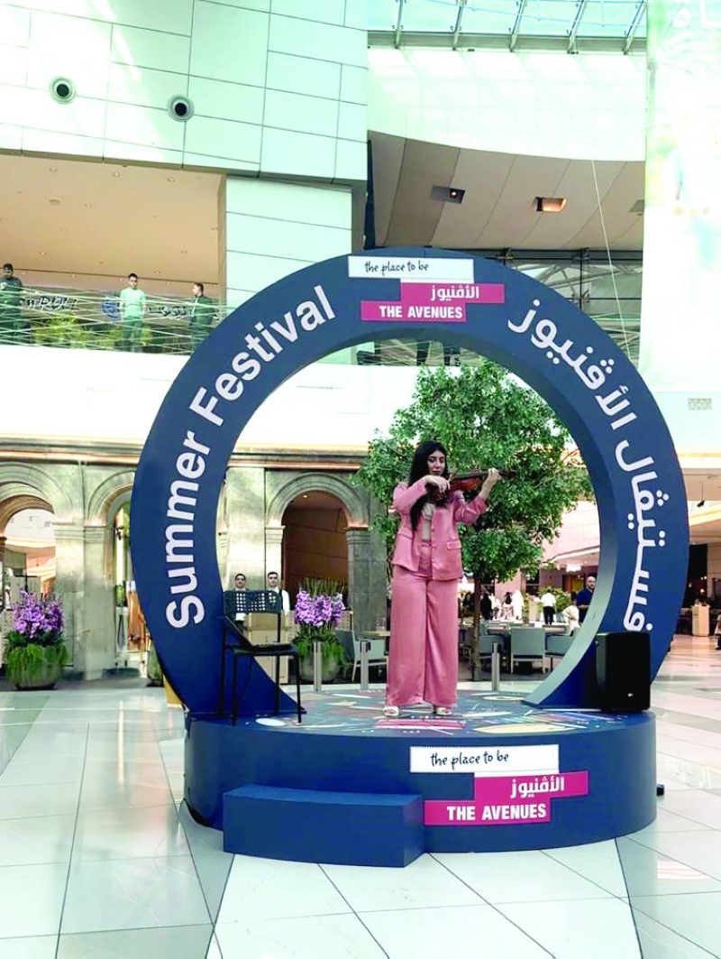 


عزف الكمان في «سكند أفنيو copy» 