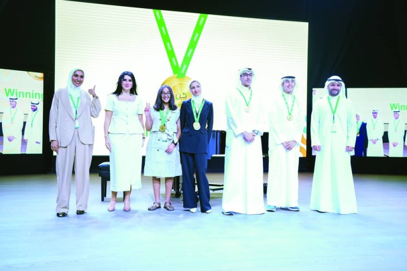 


عدد من المشاركين في البرنامج 