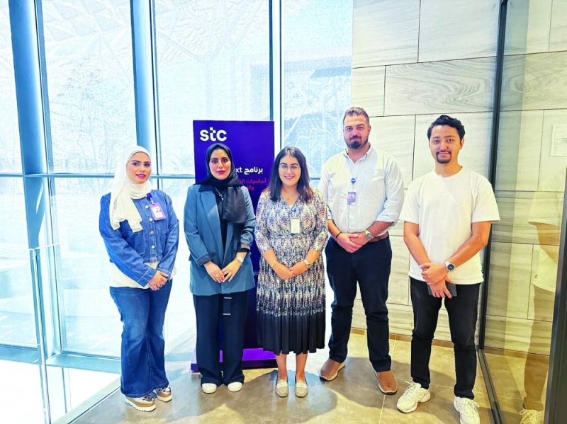 مسؤولو «stc ktech» ومركز الشيخ عبدالله السالم