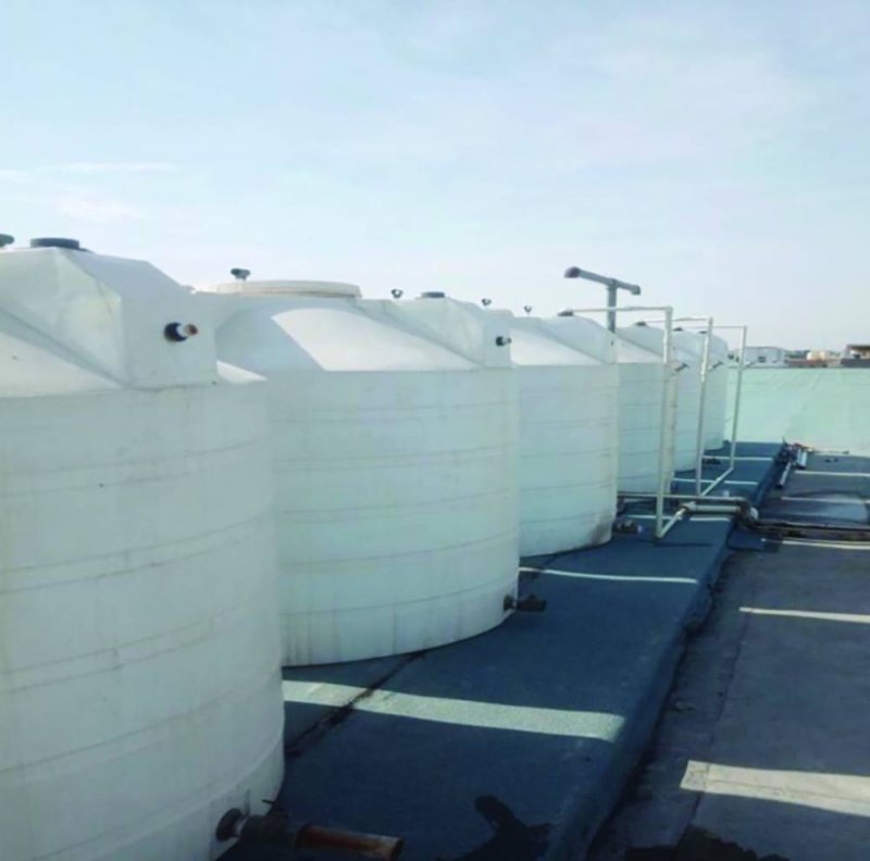 خزانات المياه في إحدى المدارس