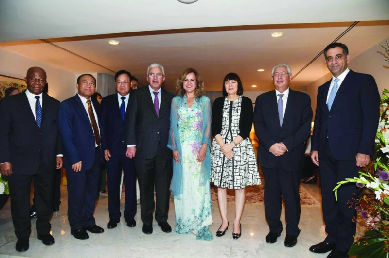 السفيرتان الفرنسية والأميركية والسفير المصري وعدد من الدبلوماسيين خلال الحفل