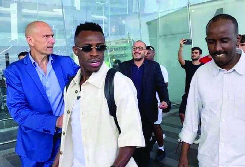 سعود عبدالحميد لدى وصوله مطار روما