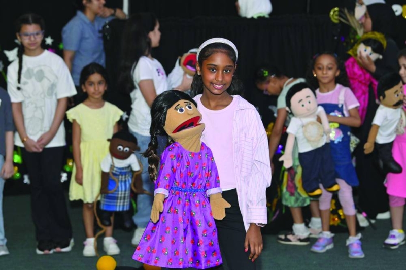 


الطفلة لولوة في «مسرح العرائس» 