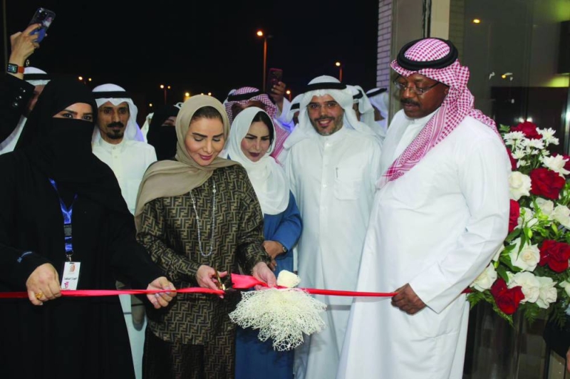 


الحويلة مفتتحة معرض الأُسر المنتجة 