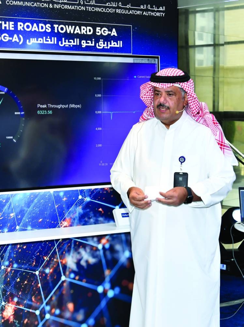 1 عبدالله العجمي متحدثاً في الفعالية (تصوير سعود سالم)