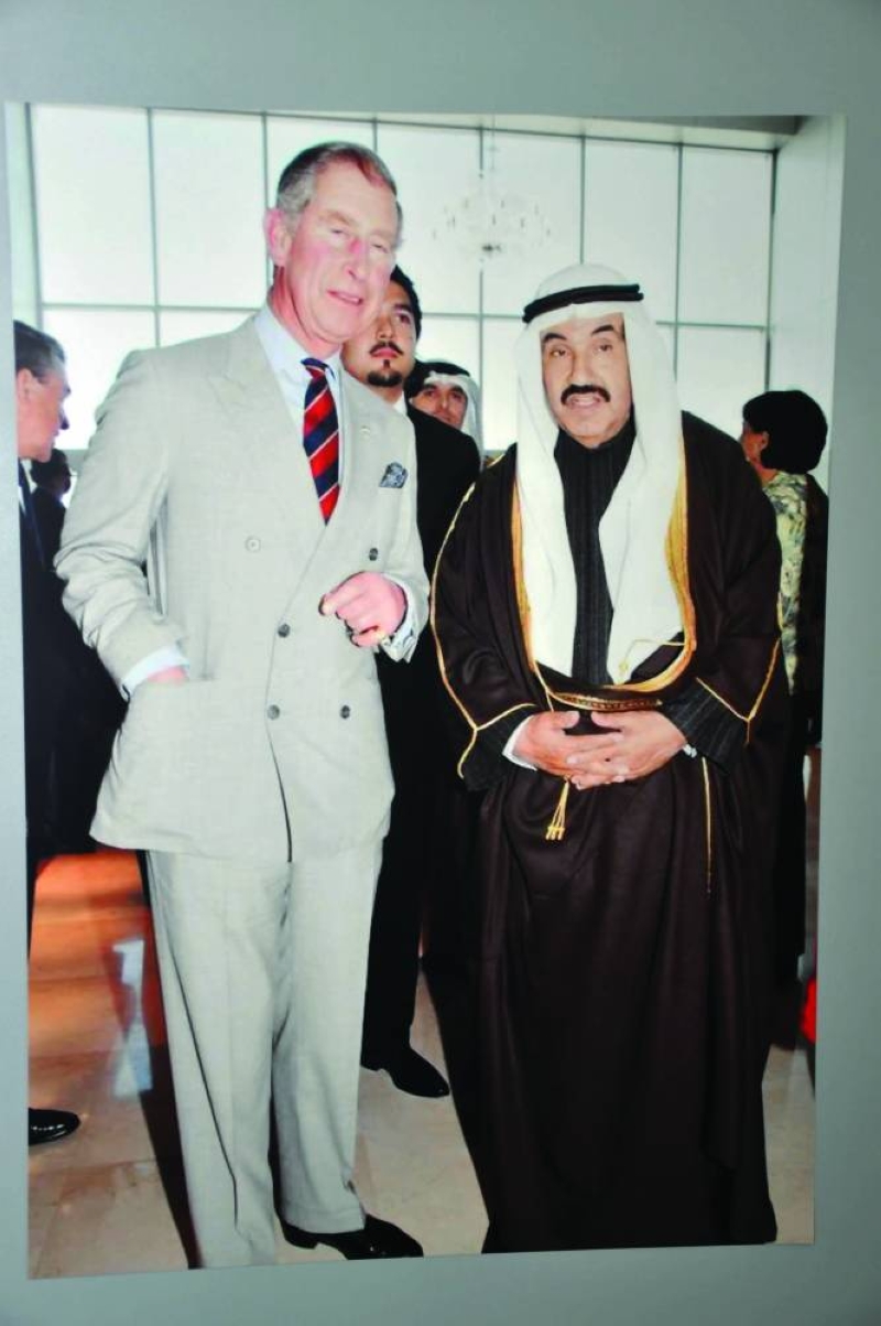 


صورة أرشيفية تجمع سمو الشيخ ناصر المحمد مع الملك تشارلز 