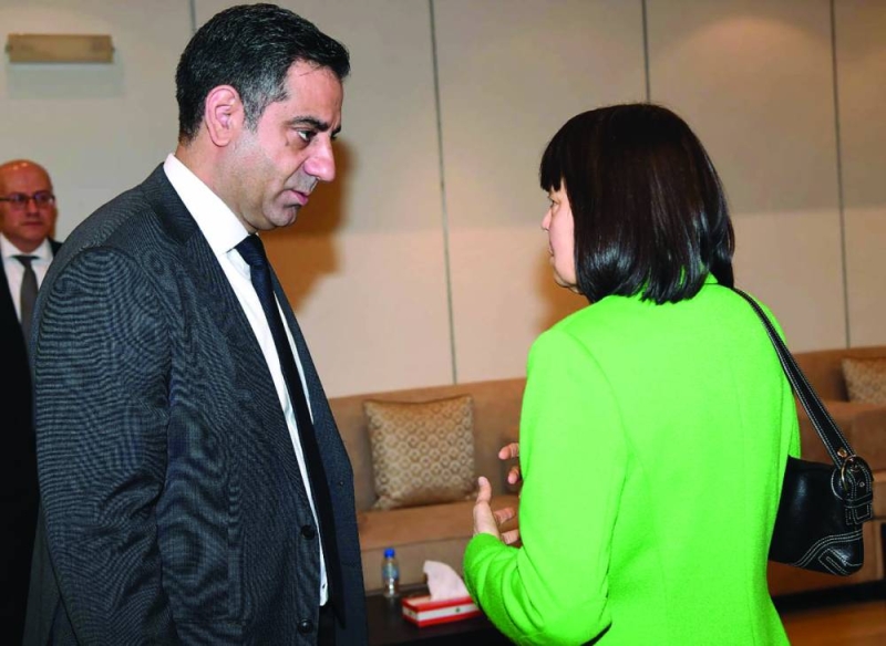 


السفيرة الأميركية تُقدم واجب العزاء 