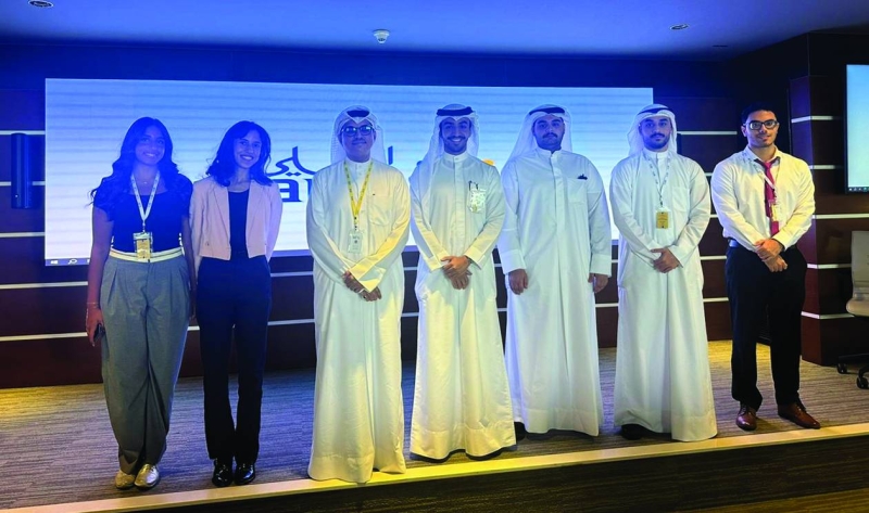 


لقطة جماعية مع بعض المشاركين 