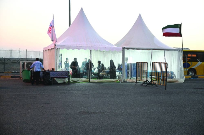 تفتيش حقائب النساء