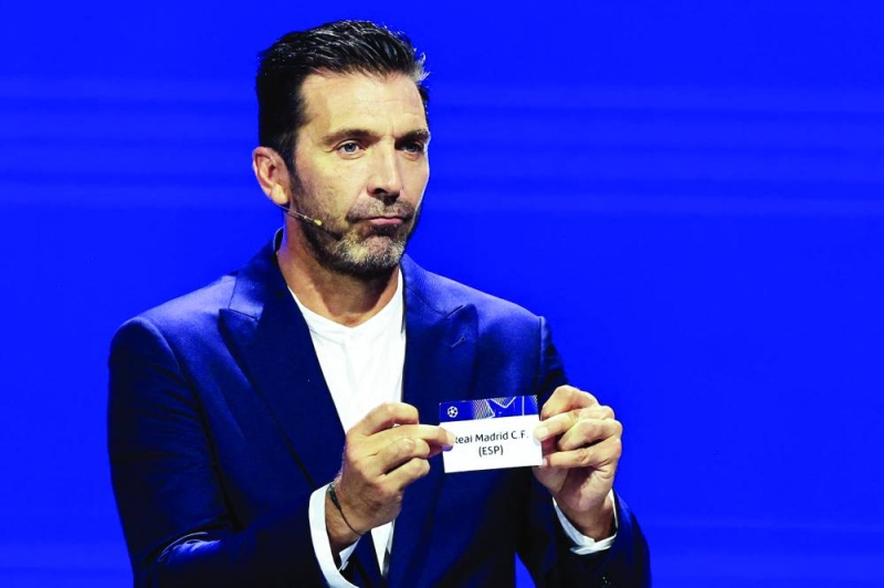 


بوفون خلال القرعة 