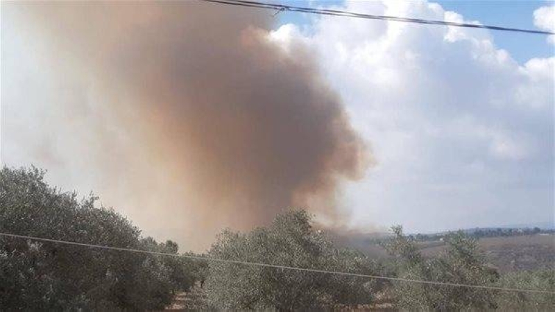 دخان غارة إسرائيلية على بلدة يحمر الشقيف جنوب لبنان أمس