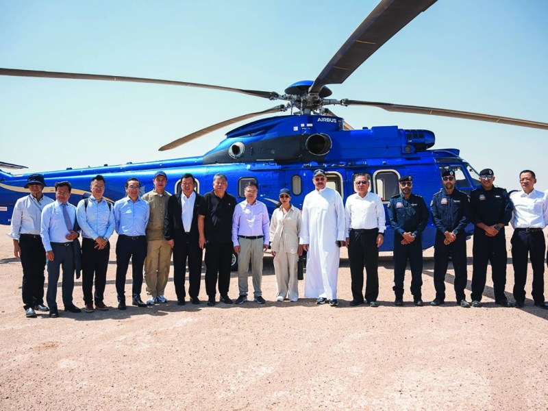 


المشعان وكبار مسؤولي الدولة في لقطة تذكارية مع الوفد الصيني 